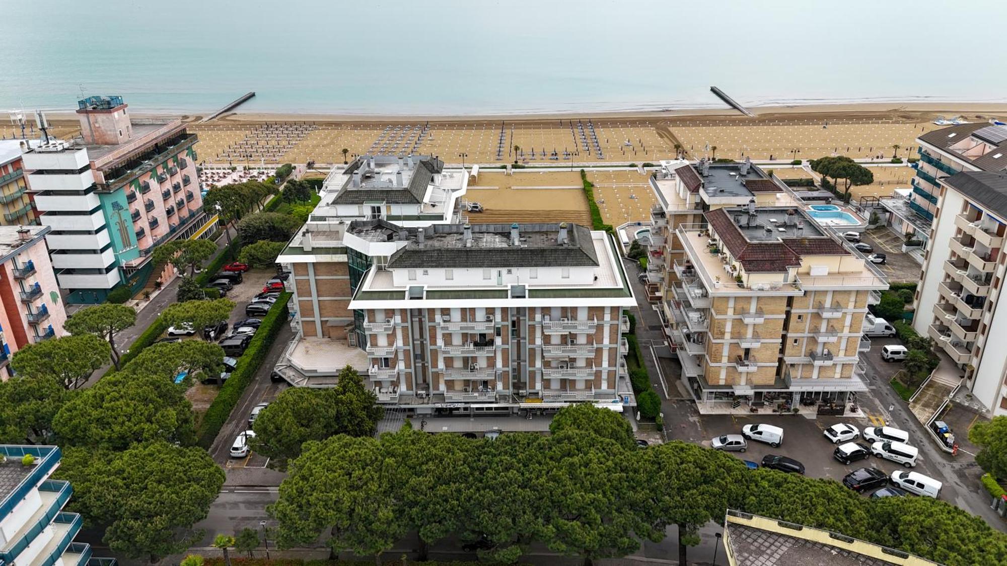 Jesolo Beach! Fronte Mare - Piscina Park E Posto Spiaggia Inclusi Lido di Jesolo Exterior foto